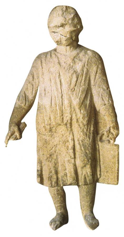 ecolier avec tablettes et etui a stylets - Saintes.jpg